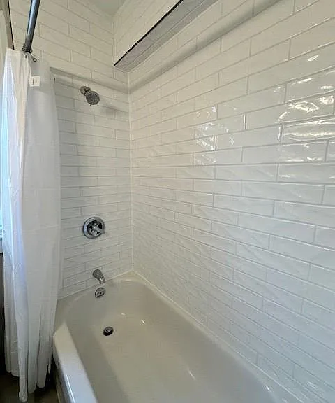 1179 Howard Ave #2 — Photo 11
