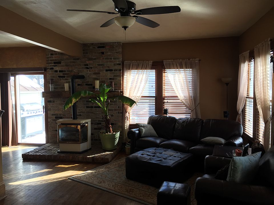 1st image of 808 East St