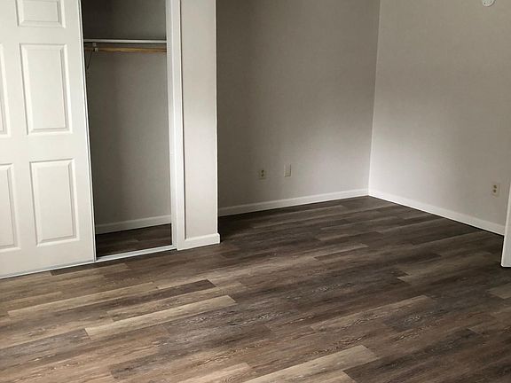 5th image of 3819 12th Ave SE APT D