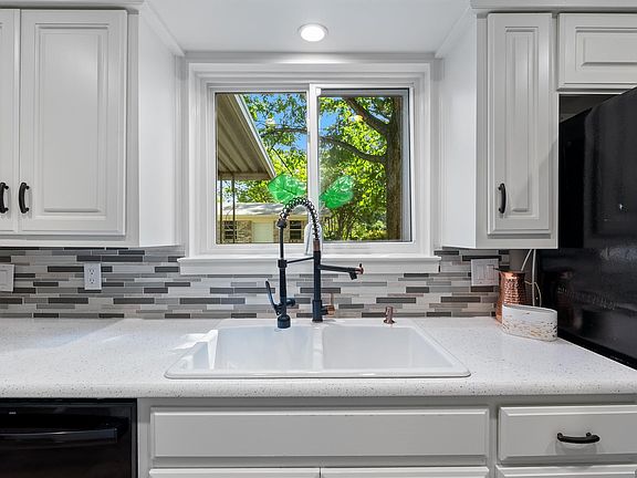 5th image of 705 Legato Dr