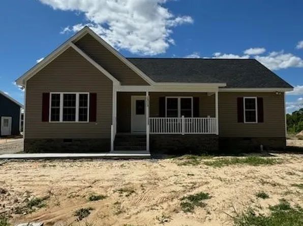 1313 Briarcliffe Dr, Colonial Heights, VA 23834