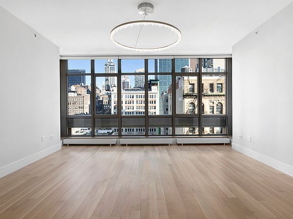 5th image of 124 W 23rd St