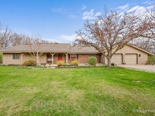 1310 S Fleming Rd, Woodstock, IL 60098
