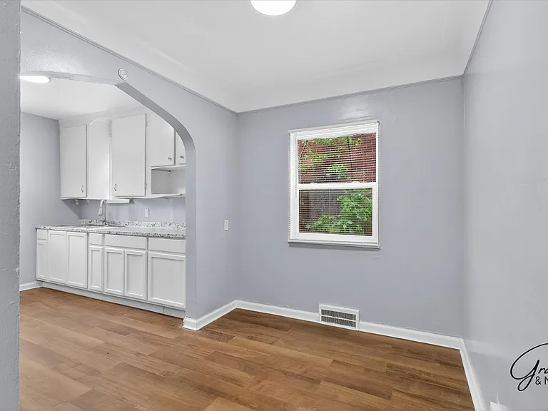 10644 Stratman St — Photo 6
