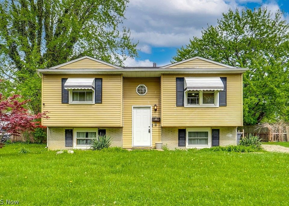 1st image of 371 Washington Cir