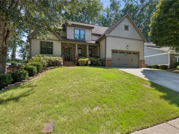 3327 Holly Glen Dr, Dacula, GA 30019