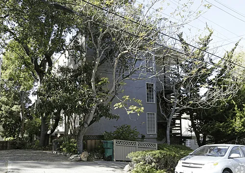 791 Kingston Photo 1