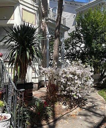 3rd image of 3219 Prytania St #A