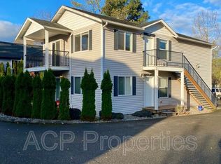 3233 Racine St #201, Bellingham, WA 98226