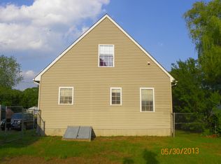 19 Phillips St, Plainfield, CT 06374