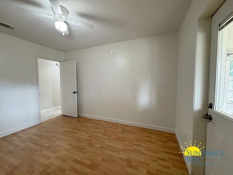 1501 Royal Palm Dr — Photo 25
