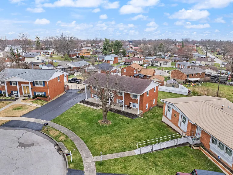 1706 Cameron Ct — Photo 65