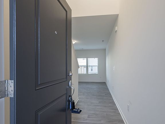 2nd image of 121 Lorcan Ln