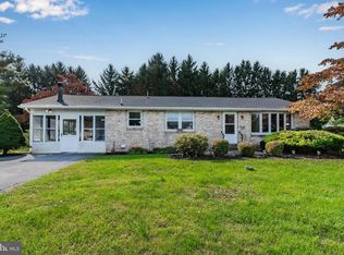 1245 W Trindle Rd, Mechanicsburg, PA 17055