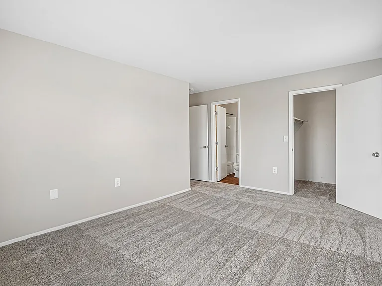 Regency Place Apartments — Photo 19