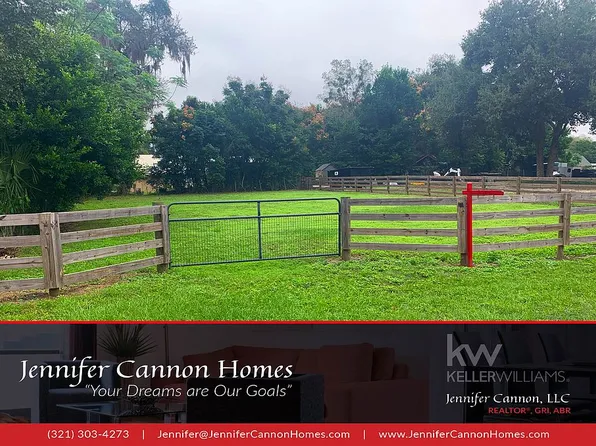 175 Pine St, Geneva, FL 32732