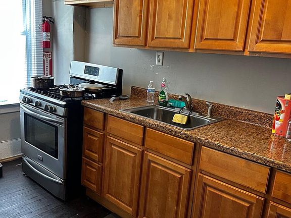 5th image of 36 Ridgeway St