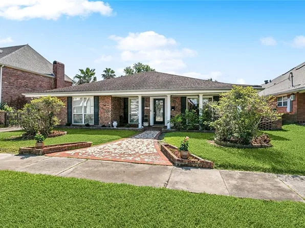 62 Carolyn Ct, Arabi, LA 70032