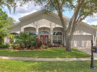 18505 Kingbird Dr, Lutz, FL 33558