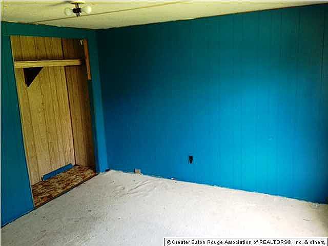 2nd image of 1475 Robin St