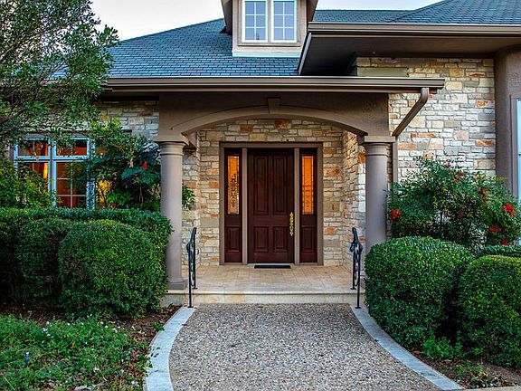 3rd image of 200 Deerwood Dr