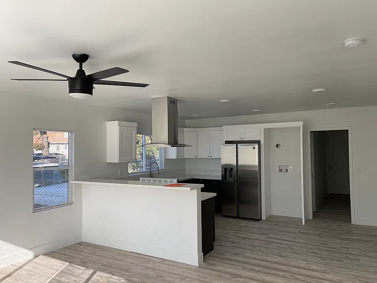 4606 S Normandie Ave #4606 — Photo 8