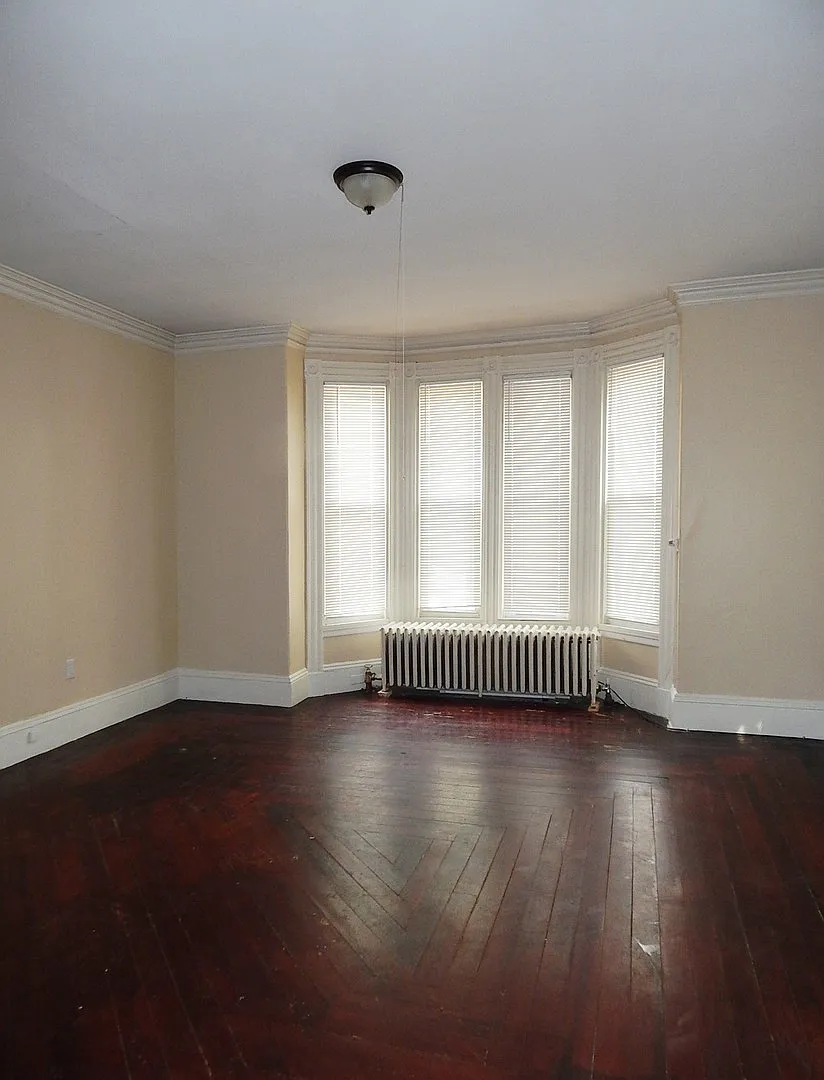 78 Essex Street — Photo 4