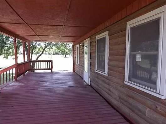 3rd image of 15235 Lowe Dr