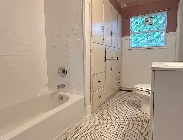 1601 N Sang Ave — Photo 9