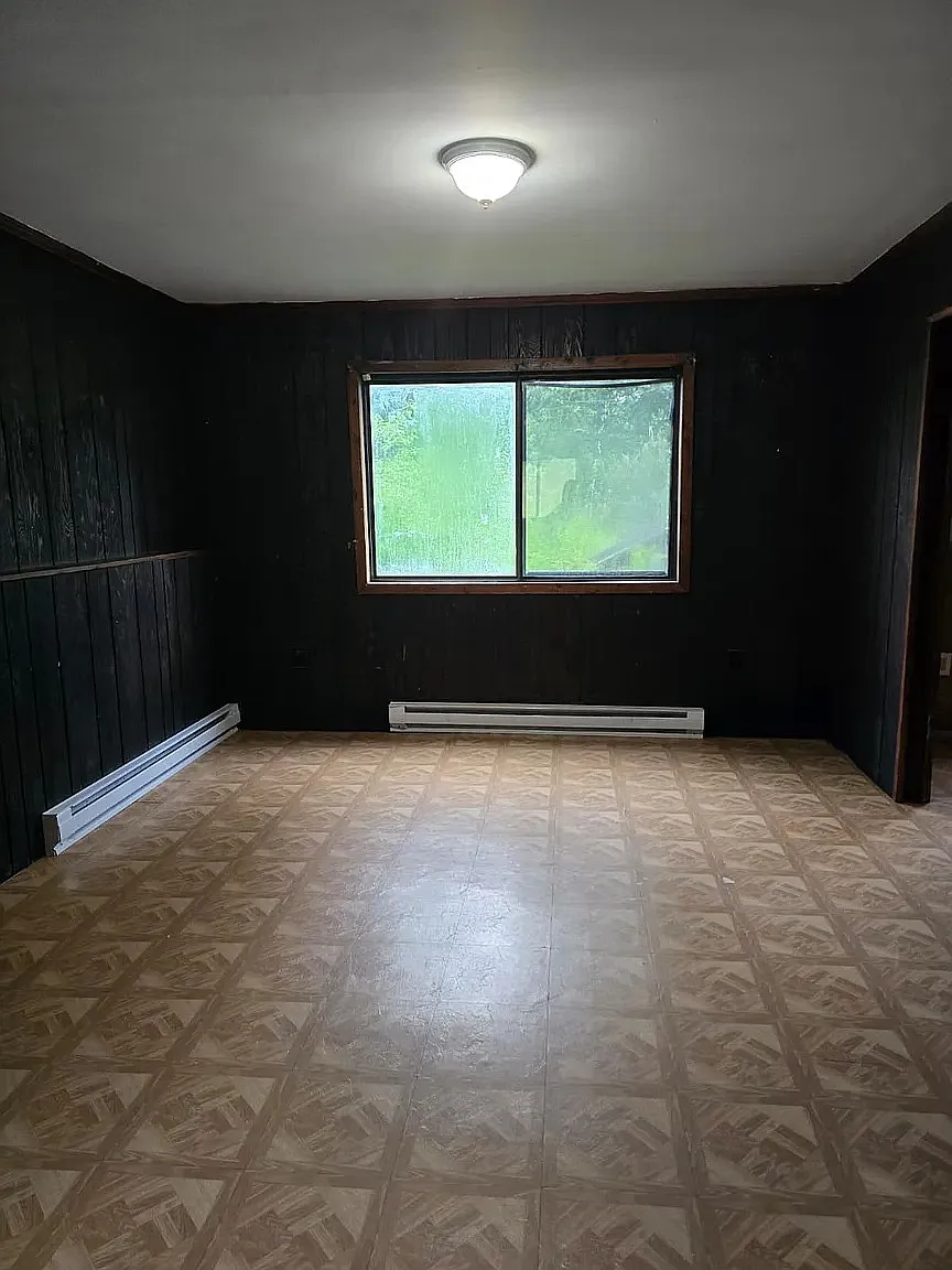 3 bed, $2,000 — Photo 2