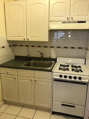 Rented by Douglas Elliman | media 4