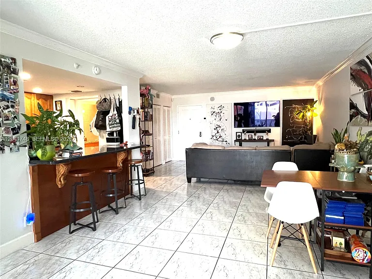 2401 Collins Ave #1009 — Photo 11