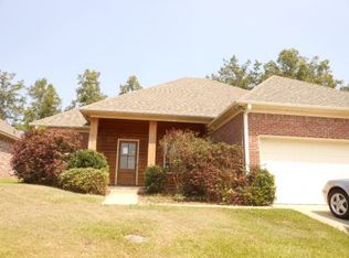 439 Silver Hl, Pearl, MS 39208