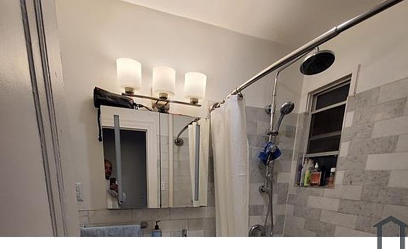 3rd image of 2733 Barnes Ave #1-F