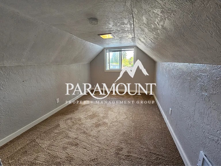 2533 Strassburg St NE — Photo 5