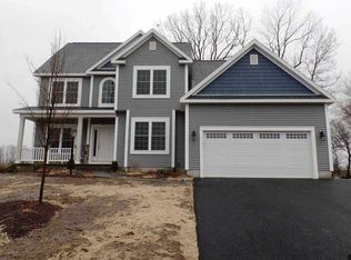 21 Fieldstone Dr, Ballston Lake, NY 12019