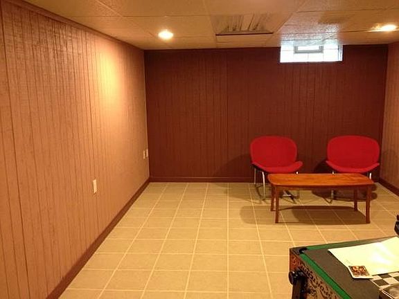 2nd image of 6937 Elmwood Dr