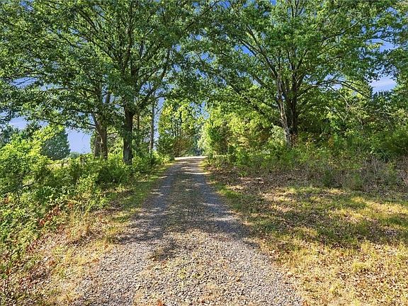 5th image of 7994 State Highway 700