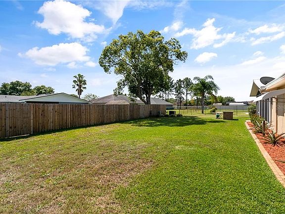5th image of 2215 Bagdad Ave