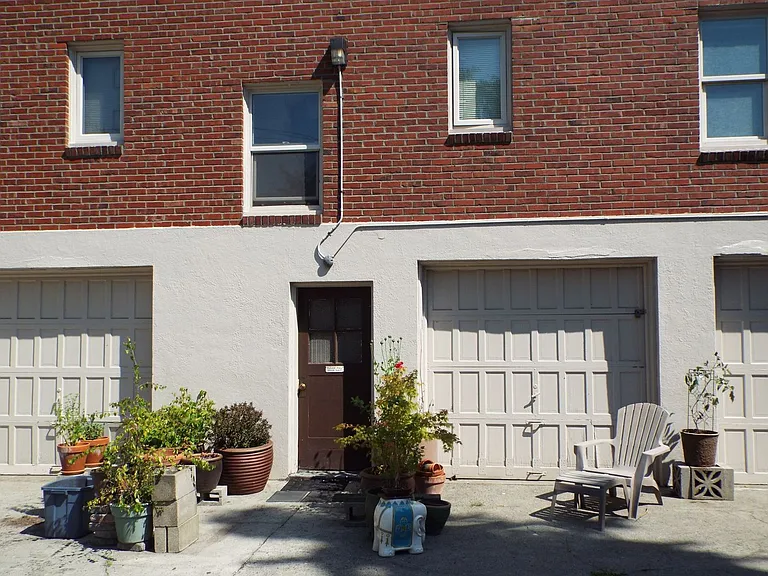 St. Helens Apartments — Photo 3