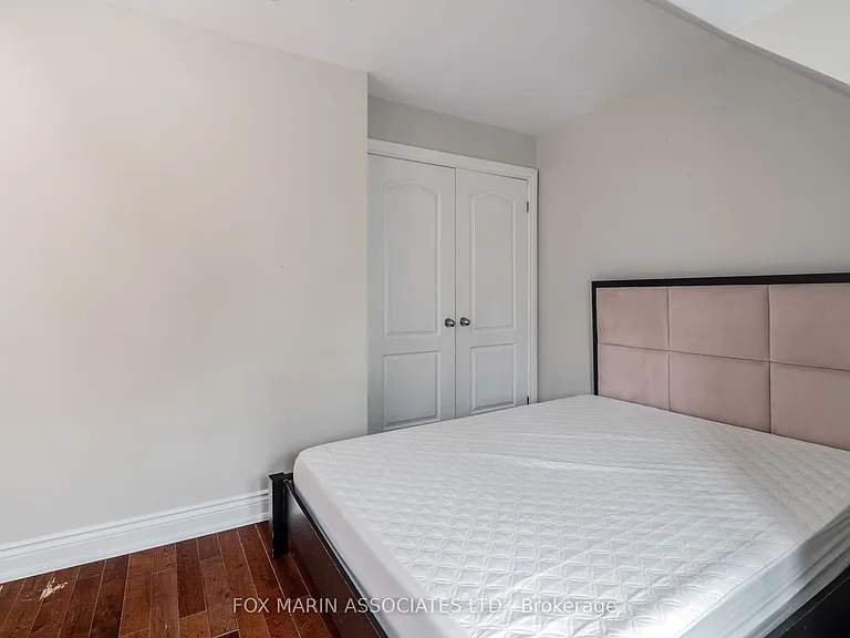 31 Browning Ave — Photo 23