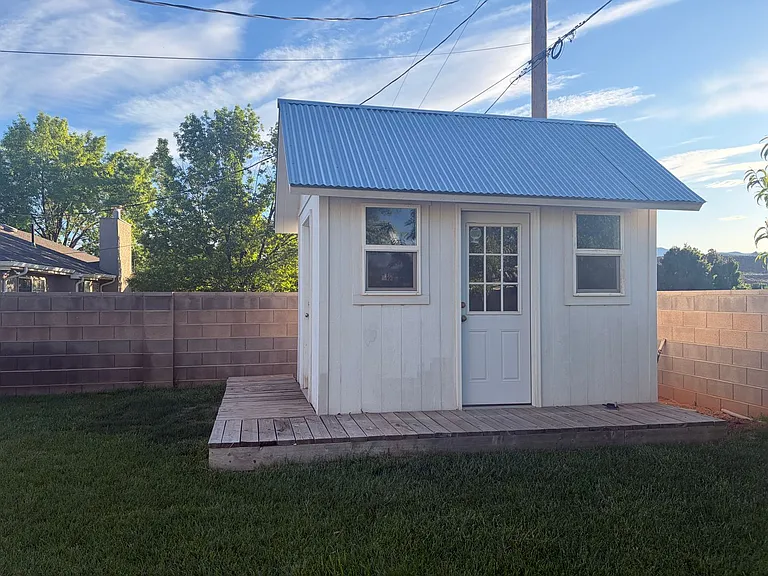 2295 Arrowhead Cir — Photo 35