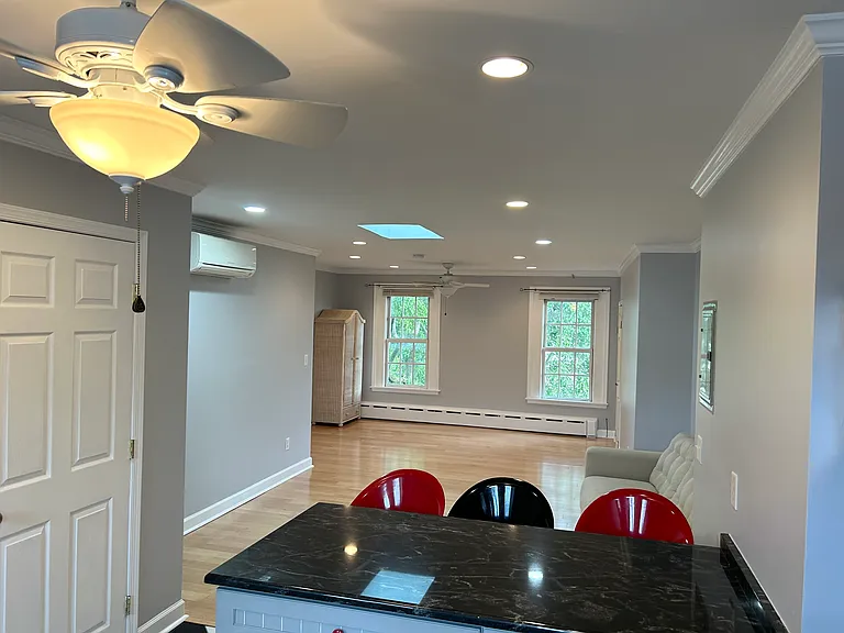 113 Catharine St #3 — Photo 4