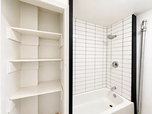 Bathroom, photo 3