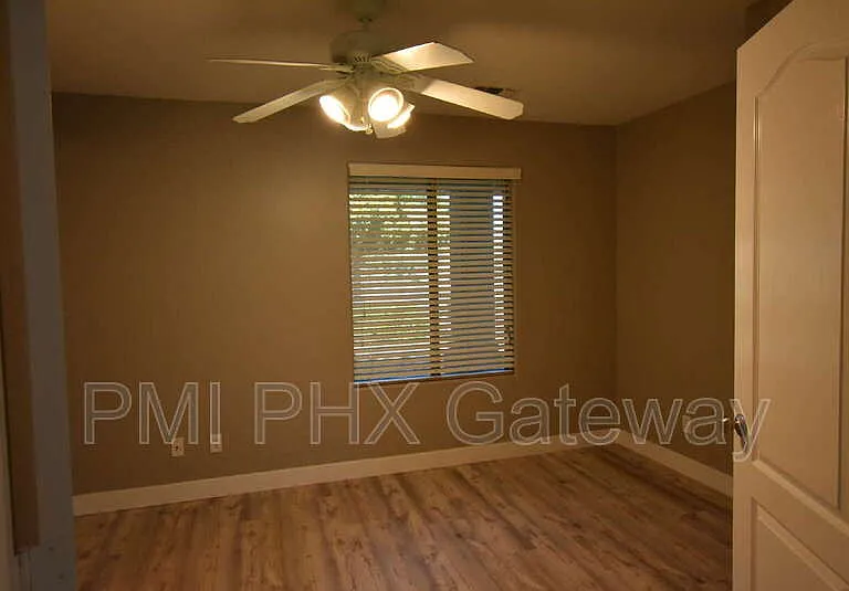 275 W Santa Gertrudis Trl — Photo 3