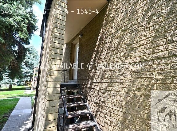 3rd image of 1545 S Green St #4-4-1545