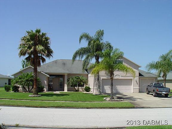 3rd image of 6710 Calistoga Cir