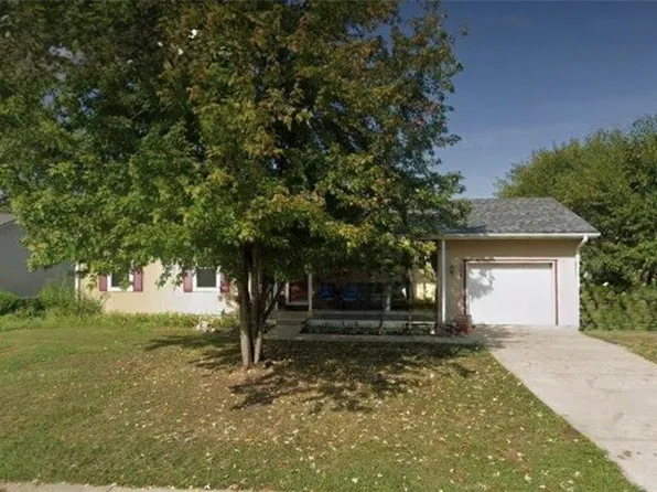 504 Younger Dr, Harrisonville, MO 64701
