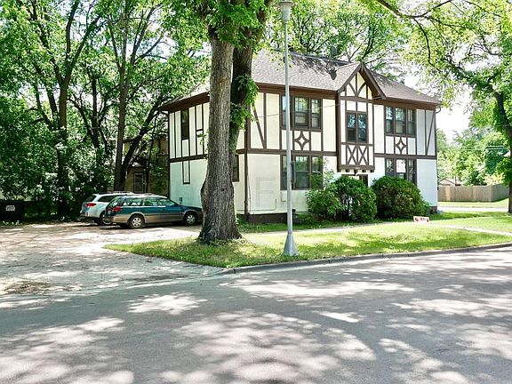 2nd image of 1001 College St N