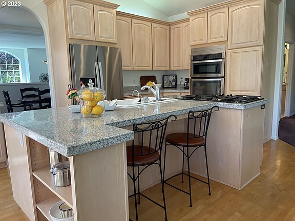 4th image of 3411 SE 177th Ave